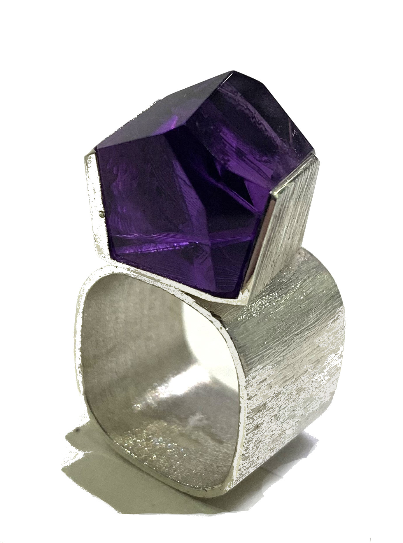 Rings: Amethyst Point ring